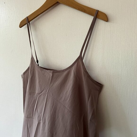 Broadway & Broome Slip Womens Size 0 Beige Minimalist Silk Blend Spaghetti Strap - Picture 2 of 6
